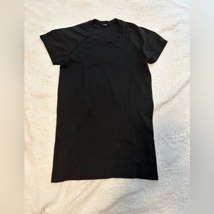 Black Lululemon swiftly tech size 4